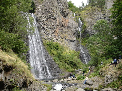 columnar basalt, prismer, basalt, basaltprismer, sten-, klippe, ardèche, Frankrig, vulkansk, basaltdannelse, basalt rock, cascade du ray pic, vandfald, vand, basalt søjle, natur, flod, strøm, rock-objekt, Skov, landskab, flydende vand, scenics, udendørs, bjerg, grøn farve, friskhed, skønhed i naturen, træ, faldende, flyder, scenics - natur, plante, lang eksponering, solid, bevægelse, rock formation, dag, jord, ikke-urbane scene, faldende vand, magt i naturen, formation, 1080P, CC0, offentligt domæne, royaltyfrie