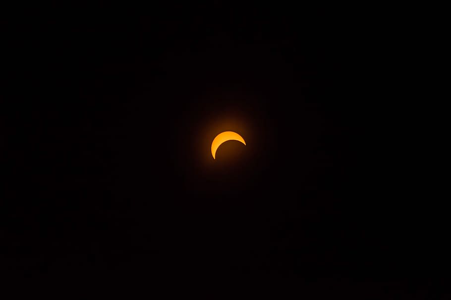 solar, eclipsi, vista, nit, lluna creixent, Eclipsi solar, creixent, lluna, sol, cel, astronomia, espai, eclipsi 2017, toronto, eclipsi parcial, atsrològic, totalitat, augmentant, bellesa a la natura, fenomen natural, escenics - natura, còpia espai, naturalesa, tranquil·litat, lluna plena, escena tranquil·la, fosc, cap gent, a l'aire lliure, vista d’angle baix, majestuós, espai i astronomia, astrologia, llum de la lluna, 5K