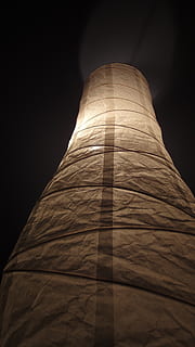 lampada, luce, buio, design, idee di design, moderno, luminosa, carta, grande lampada, lampada alta, notte, splendore, stanza buia, decorazione, interno, arredamento, Inquadratura dal basso, nessuno, illuminato, in casa, modello, architettura, cielo, arte e artigianato, alto - alto, turismo, struttura costruita, destinazioni di viaggio, natura, Marrone, rappresentazione, Torre, mestiere, costruzione, 2K, CC0, dominio pubblico, privo di copyright