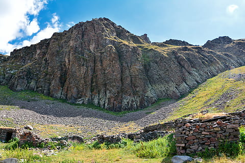 Curcan, natură, zăpadă, peisaj, kaçkars, curcan naturale, natura peisajelor, cer, iarbă, Munte, Ispir, Marea Neagră, pace, pășune, nor, roci, albastru, ținut muntos, înalt, în aer liber, munţi, platouri, Natur, taylor, Rize, călătorie, de mediu, vacanţă, nori, fundal, nori albi, compoziţie, atmosfera, Grozav, frumos, necrezut, zi, sezon, culoare viu, tapet, viața naturala, fotografie, navigator, iarnă, rece, gheaţă, albastru alb, stâncă, obiect de rocă, solid, nor - cer, scenice - natura, frumusețe în natură, mediu inconjurator, scenă non-urbană, teren, formatie rock, plantă, liniște, nici o persoana, de munte, geologie, formare, arid clima, erodate, semi-arid, varf de munte, 5K, CC0, domeniu public, fără drepturi de autor