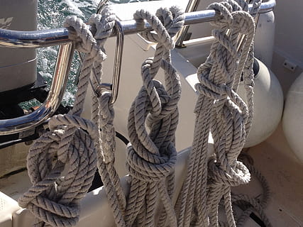 nodo, bote, mar, cuerda, nudo atado, colgando, fuerza, atado, barco náutico, nadie, modo de transporte, transporte, día, de cerca, al aire libre, metal, naturaleza, luz del sol, agua, modelo, durabilidad, material de madera, conexión, aparejo, velero, enredado, 2K, CC0, dominio público, libre de derechos