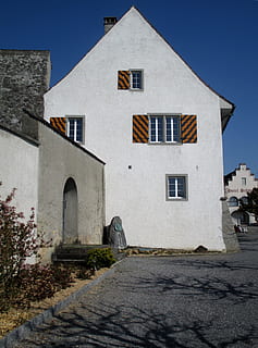 vienuolynas, kapuchino vienuolynas, pastatas, vienuolyno siena, rapperswil jona, kantono g, galenas, Šveicarija, architektūra, pastato išorė, pastatyta struktūra, gyvenamasis rajonas, namas, nėra žmonių, pobūdį, dangus, dieną, senas, saulės šviesa, lauke, langas, kelias, mėlyna, gatvė, istorija, Miestas, 4K, CC0, Viešasis domenas, nemokamai