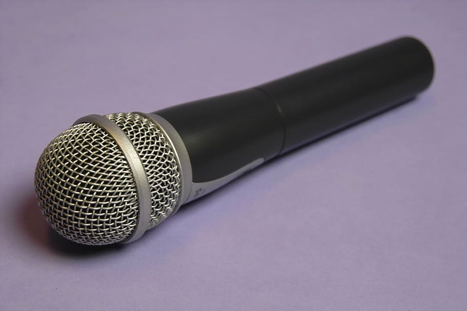 mikrofon, Zvuk, mikro, vysílání, mluvený projev, zařízení, jeden objekt, vstupní zařízení, umělecká kultura a zábava, hudba, výkon, technologie, studio shot, uvnitř, detail, kov, stříbrné barvy, hluk, sdělení, audio zařízení, nikdo, Černá barva, Zařízení pro záznam zvuku, zpěv, chrom, elektrické zařízení, 4K
