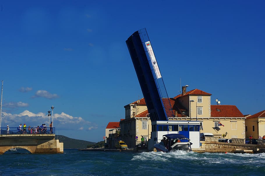 arrencada, pont, trànsit, port, Croàcia, carril d’enviament, ruta marítima, passatge, canal, pont alt, ona d'arc, foto, tisno, vaixell, Enviament, carretera, mar, festa, arquitectura, cel, blau, aigua, estructura construïda, transport, vaixell nàutic, exterior de l'edifici, manera de transport, naturalesa, indústria, davant del mar, moviment, cap gent, edifici, dia, torre, a l'aire lliure, 4K