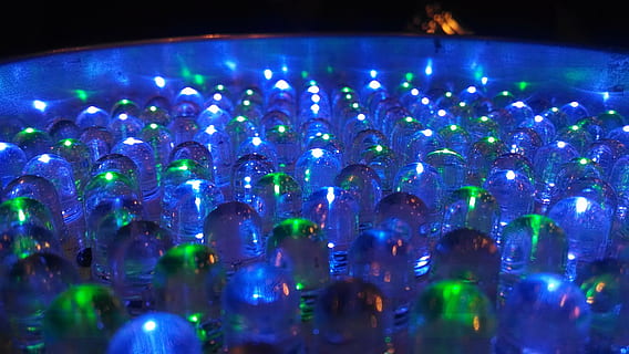 acceso, blu, verde, guidato, luce, lampadina, astratto, macro, illuminato, notte, nessuno, multicolore, messa a fuoco selettiva, decorazione, tecnologia, raggiante, in casa, attrezzatura per l'illuminazione, luce - fenomeno naturale, avvicinamento, fibra ottica, vetro - materiale, abbondanza, modello, scelta, grande gruppo di oggetti, ornato, 4K, CC0, dominio pubblico, privo di copyright