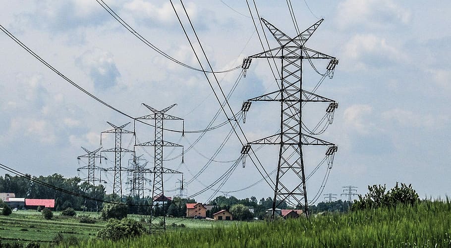 núvol, l 'Alt cel, línies d’alta tensió, cel, cable, piló d’electricitat, núvol - cel, dia, electricitat, tecnologia, Font d'alimentació, generació de combustible i energia, línia elèctrica, naturalesa, planta, connexió, cap gent, arbre, estructura construïda, arquitectura, a l'aire lliure, terra, vista d’angle baix, equipament elèctric, 1080P