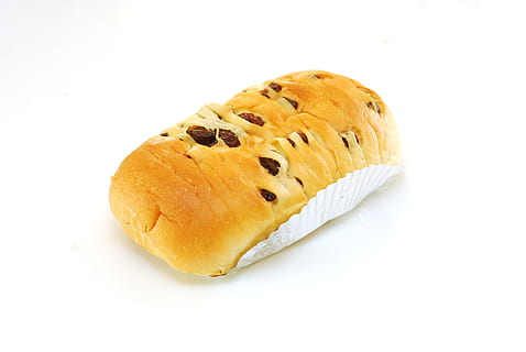 forno, dolci, pane, pasto, cibo, uva passa, pagnotta, cibo e bevande, al forno, natura morta, girato in studio, sfondo bianco, freschezza, in casa, avvicinamento, pronto a mangiare, cibo dolce, singolo oggetto, nessuno, indulgenza, ciambella, ritagliare, panino dolce, vista dall'alto, copia spazio, spuntino, tentazione, 4K, CC0, dominio pubblico, privo di copyright