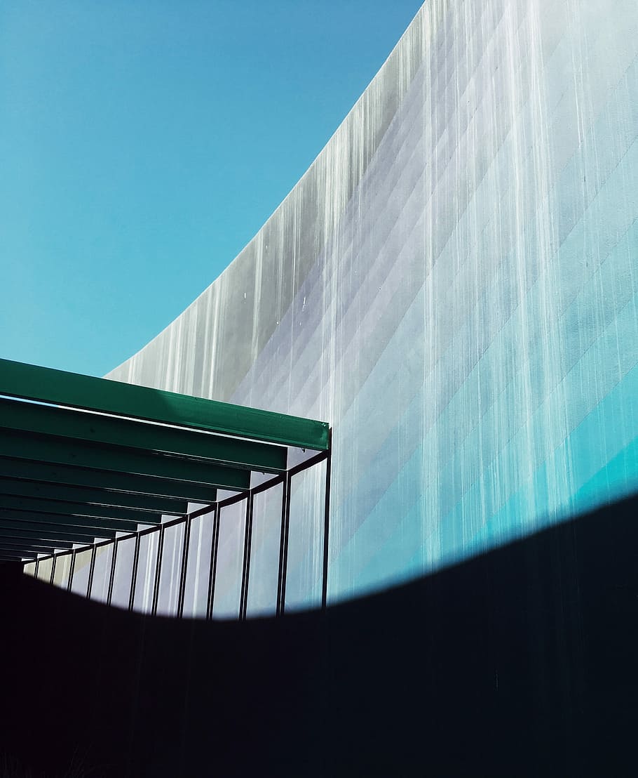 color, sense títol, arquitectura, mínim, estructura, concret, cel blau, vsco, desaprofitar, estructura construïda, exterior de l'edifici, cel, cel clar, naturalesa, dia, cap gent, vista d’angle baix, blau, modern, ciutat, edifici, llum solar, exterior d’edifici d’oficines, oficina, a l'aire lliure, vidre - material, còpia espai, funció de construcció de parets, gratacels, 2K