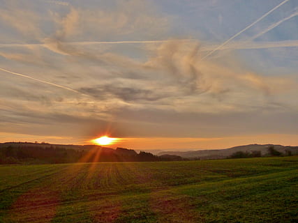 tramonto, sole, paesaggio, sole al tramonto, natura, tramonto colorato, cielo serale, dicembre, lussemburgo, scena rurale, cielo, Paesaggi, nuvola - cielo, prato, all'aperto, agricoltura, ambiente, scenics - natura, bellezza nella natura, scena tranquilla, la tranquillità, raggio di sole, terra, riflesso lente, luce del sole, nessuno, campo, pianta, erba, luminosa, 4K, CC0, dominio pubblico, privo di copyright