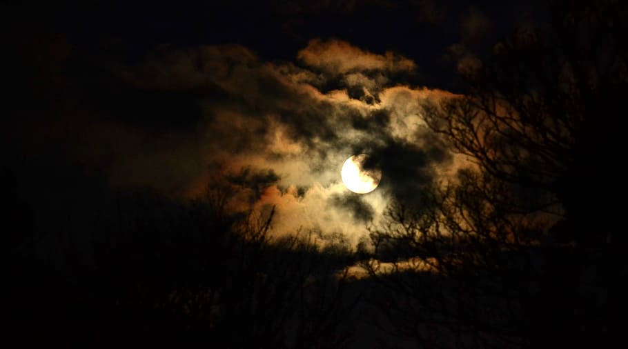 noite, lua cheia, lua, luz, Sombrio, dramático, leve, crepúsculo, luar, misterioso, ninguém, tranquilidade, ao ar livre, natureza, céu, lua, astronomia, espaço, nuvem - céu, beleza na natureza, scenics - natureza, visão de baixo ângulo, fenómeno natural, cena tranquila, exploração, Eclipse solar, eclipse, lua planetária, 2K