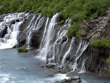 Islanda, cascata, fonte, acqua, bellezza nella natura, scenics - natura, acqua corrente, movimento, roccia, lunga esposizione, albero, pianta, movimento sfocato, solido, roccia - oggetto, terra, natura, formazione rocciosa, scena non urbana, foresta, giorno, nessuno, potere in natura, all'aperto, fluente, acqua che cade, 2K, CC0, dominio pubblico, privo di copyright