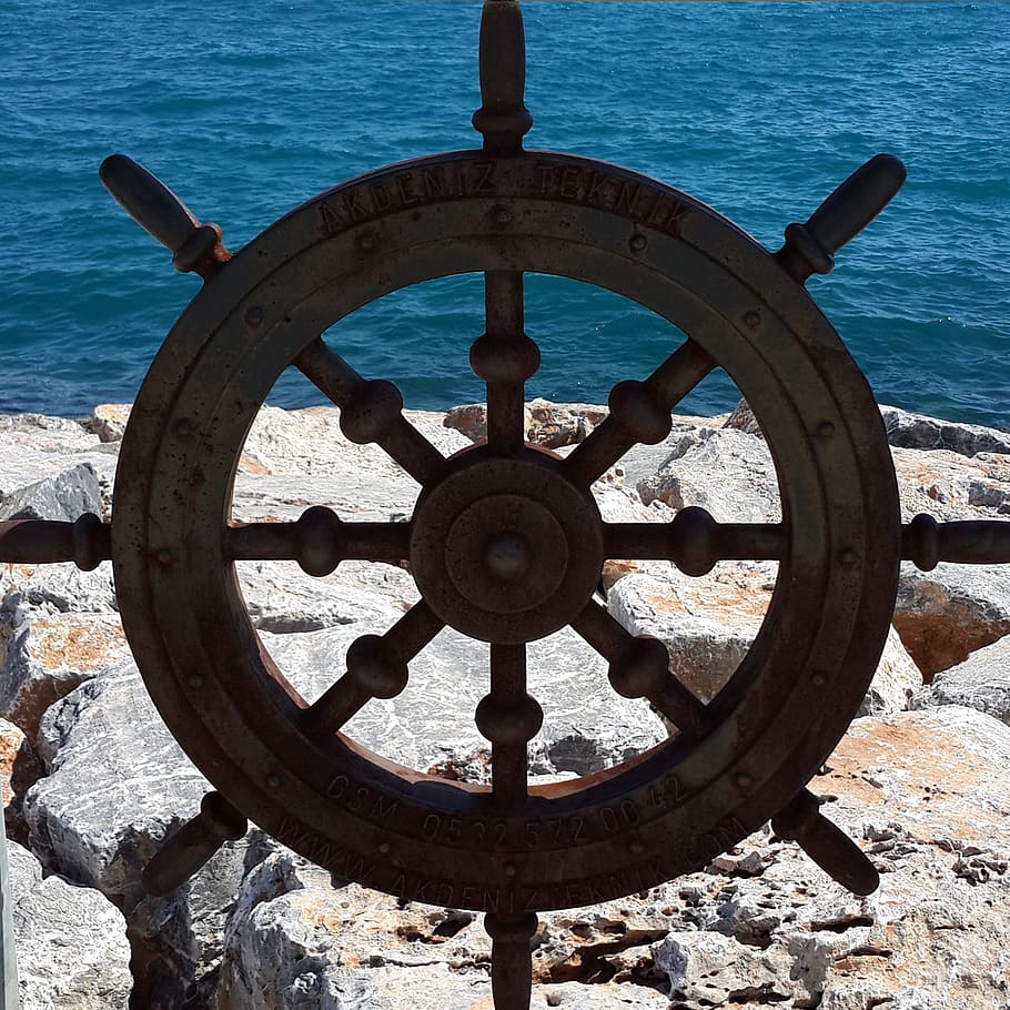 llanterna, far, paisatge, blau, posta de sol, cel, núvols, núvol, port, marí, mediterrani, alanya, antalya, gall dindi, àncora, mar, roda, a l'aire lliure, aigua, vaixell nàutic, direcció, dia, naturalesa, forma, transport, cercle, cap gent, forma geomètrica, llum solar, terra, metall, rovellat, manera de transport, vell, platja, pneumàtic, 1080P