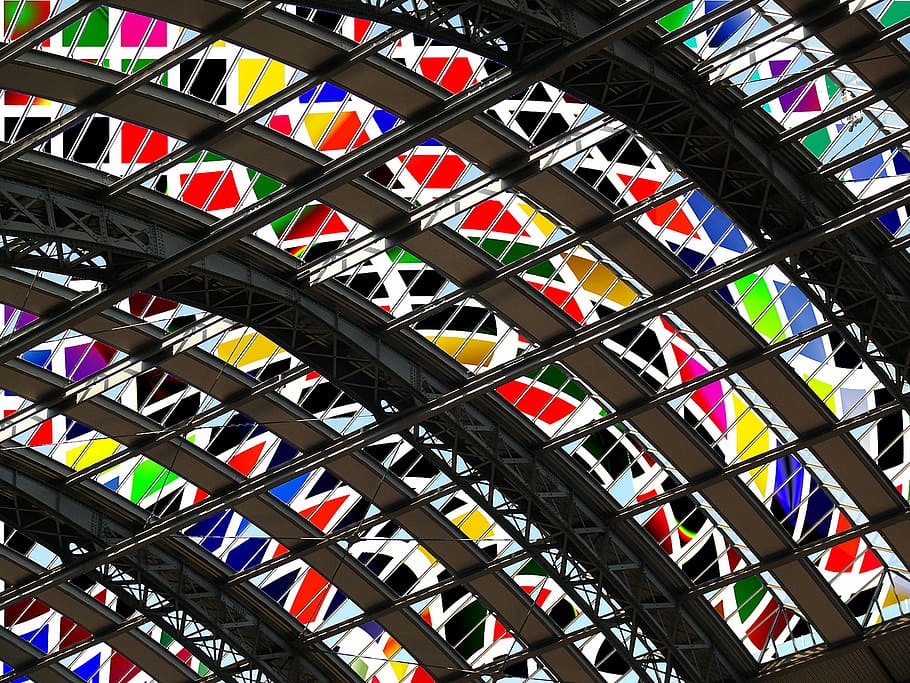 vidre, brillant, art, patró, color, estació de tren, fons, acer, stahlbau, estació central, trànsit ferroviari, arquitectura, estada, vista d’angle baix, estructura construïda, cap gent, marc complet, vidre - material, modern, sostre, a l'interior, multicolor, edifici, dia, metall, disseny, vitrall, arquitectura i art, 2K