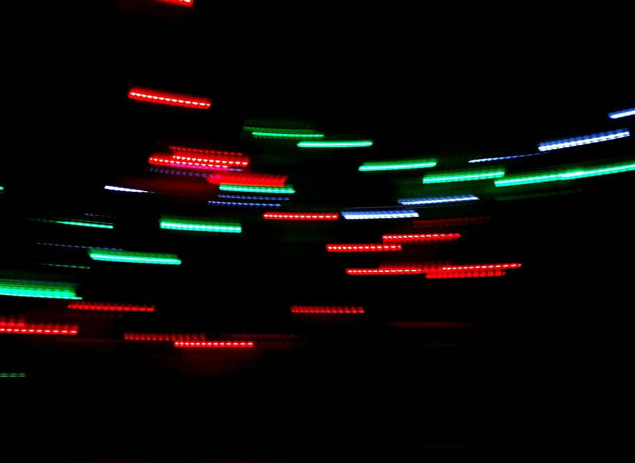 Zeitrafferfoto, Beleuchtung, Grün, rot, LED, Licht, Nacht-, dunkel, Linien, Muster, schwarz, beleuchtet, Bewegung, keine Leute, Bewegungsunschärfe, mehrfarbig, Geschwindigkeit, Langzeitbelichtung, Licht - natürliches Phänomen, Lichtanlage, glühend, Kunst, Kultur und Unterhaltung, Technologie, Musik-, schwarzer Hintergrund, drinnen, Nachtleben, Neon-, 4K