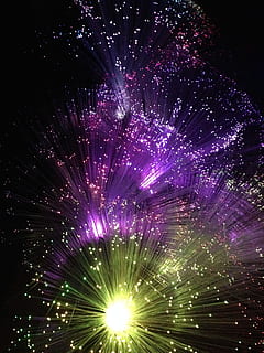 Feuerwerk, Licht, Strahlen, Beleuchtung, Farbe, prickelnd, Unterkunft, beleuchtet, Nacht-, Feier, Bewegung, explodiert, Veranstaltung, Kunst, Kultur und Unterhaltung, keine Leute, glühend, Himmel, Flachwinkelansicht, Langzeitbelichtung, lila, Natur, mehrfarbig, Rauch - physische Struktur, draußen, dunkel, Funken, Feuerwerk - künstliches Objekt, Festival, 2K, CC0, gemeinfrei, lizenzfrei
