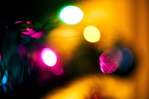 abstrait, lumière, grippe, Contexte, modèle, texture, macro, détail, belle, motif abstrait, personne, la photographie, lumières LED, fond d'écran, photo, arrière-plans, formes géométriques, décoration, image couleur, fête, nouvel An, composition, décoratif, motif, espace de copie, Couleur, décor, Couleur vive, conception, illuminé, nuit, multi couleur, défocalisé, vie nocturne, matériel d'éclairage, cercle, lumière - phénomène naturel, couleurs éclatantes, mouvement, un événement, mouvement flou, jaune, forme, violet, Forme géométrique, couleur orange, en plein air, fortement éclairé, 8K, CC0, domaine public, libre de droits