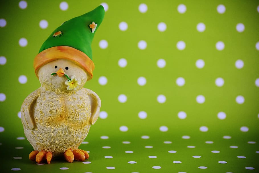 galben, gagică, purtare, verde, pălărie, pui, Paști, drăguţ, decor, temă easter, dulce, deco, Paste Fericit, Culoarea verde, celebrare, un animal, animale tematice, nici o persoana, în interior, tapet, animale de companie, a închide, reprezentare, model, animal, alimente, reprezentarea animalelor, mancare si bautura, vacanţă, distracţie, mamifer, buline, eveniment de vacanță, artă și sculptură, eveniment, 5K