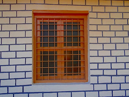 Fenster, rpli, Wand, Backstein, gemustert, Symmetrie, gemalt, Indien, gebaute Struktur, die Architektur, Gebäudehülle, Ziegelwand, Gebäude, keine Leute, Wandbau - Funktion, Tag, Glas - Material, Muster, draußen, Geometrische Figur, Haus, Reflexion, Nahansicht, Wohngegend, transparent, Fensterrahmen, 4K, CC0, gemeinfrei, lizenzfrei