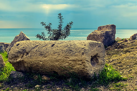 sloupec, ruiny, Kypr, kourion, archeologie, archeologický, vykopávek, historický, nikdo, Příroda, moře, den, nebe, venku, klidné scény, mrak - nebe, scén, krása v přírodě, Skála, voda, rock - objekt, pevný, klid, přistát, rostlina, pláž, scenics - příroda, horizont nad vodou, Skalní formace, stack rock, 5K, CC0, veřejná doména, bez autorských práv