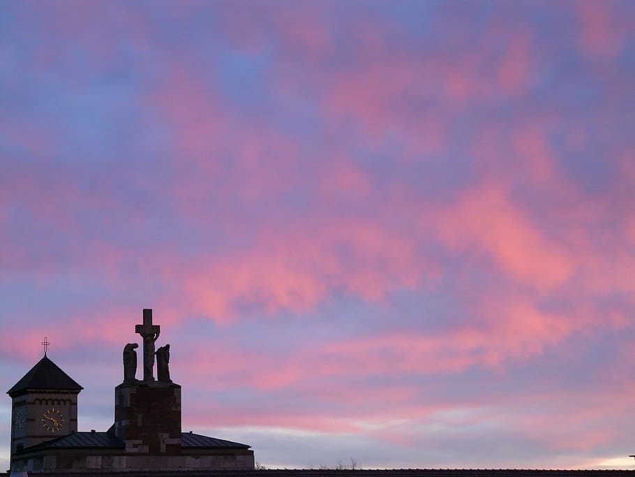 solnedgang, skyer, efterglød, kirke, himmel, Abendstimmung, romantik, statue, Engel, tro, sky - himmel, skumring, cloudscape, tårn, bygning udvendig, arkitektur, udendørs, bygget struktur, ingen mennesker, bygning, natur, orange farve, skønhed i naturen, silhuet, scenics - natur, religion, hav, lyserød farve, spiritualitet, høj sektion, lilla, 2K