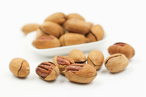 pecan nut lot, pecans, nut, walnuts, food, food and drink, studio shot, almond, nut - food, large group of objects, brown, white background, cut out, close-up, healthy eating, nutshell, wellbeing, freshness, indoors, no people, snack, group of objects, fruit, vegetarian food, 5K, CC0, public domain, royalty free