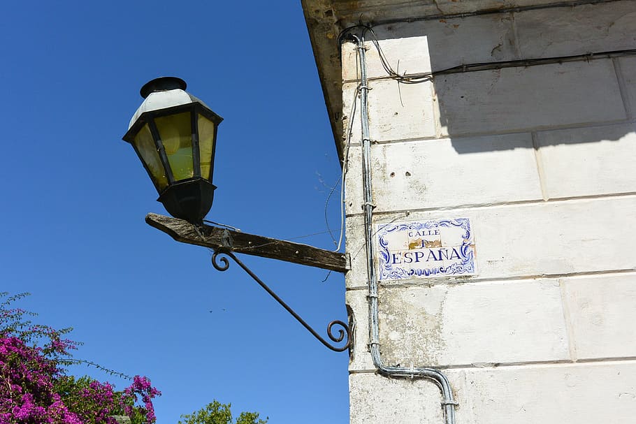 llanterna, cantonada, vell, clàssic, Colònia, llum, pau, pacífica, arquitectura, cel, blau, vista d’angle baix, cel clar, equips d’il·luminació, signe, dia, naturalesa, cap gent, text, comunicació, llum del carrer, exterior de l'edifici, estructura construïda, a l'aire lliure, carrer, pol, orientació, guió occidental, llum elèctrica, 4K