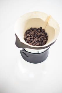 photo, coffee beans, brown, mug, caffeine, coffee, food and drink, indoors, food, coffee - drink, roasted coffee bean, freshness, still life, cup, studio shot, close-up, no people, white background, drink, refreshment, high angle view, bowl, copy space, 5K, CC0, public domain, royalty free