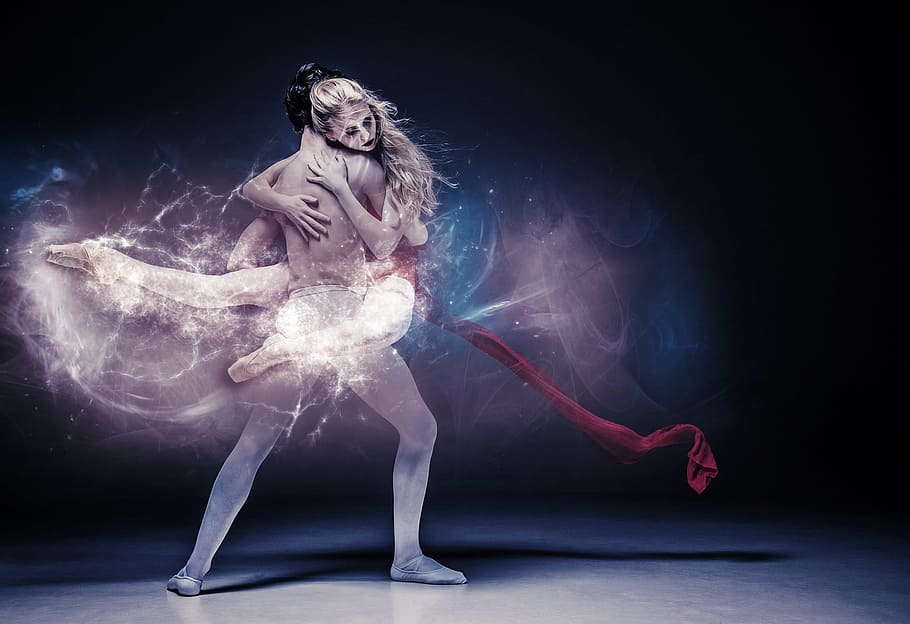 Mann, umarmend, Geist, Tänzer, Performance, Eleganz, Bewegung, Tanzen, klassisch, Balletttänzer, Ballerina, Künstler, Pose, posieren, Anmut, Aktion, in voller Länge, eine Person, Ballett, Frau, Haar, Studioaufnahme, blondes Haar, Kostüm, Erwachsene, drinnen, Schönheit, Kunst, Kultur und Unterhaltung, junger Erwachsener, schwarzer Hintergrund, schöne Frau, Bühne, Frisur, Teenager, 1080P