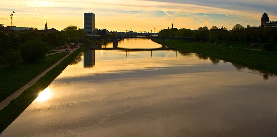 Mannheim, Neckar, tramonto, riflesso d'acqua, riflessione, acqua, architettura, struttura costruita, nessuno, cielo, esterno dell'edificio, natura, città, nuvola - cielo, fiume, albero, all'aperto, costruzione, fabbrica, destinazioni di viaggio, ponte, pianta, 4K