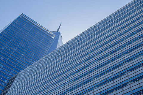 hoch, Gebäude erheben, Blau, Himmel, niedrig, Winkel Fotografie, Hochhaus, blauer Himmel, kleiner Winkel, Fotografie, die Architektur, Wolkenkratzer, gebaute Struktur, Gebäudehülle, Bürogebäude, modern, Glas - Material, Geschäft, städtische Szene, Stadt, Reflexion, Architektur und Gebäude, Fenster, Turm, Sonnenkollektor, Solarenergie, keine Leute, Tag, Flachwinkelansicht, klarer Himmel, Bürogebäude außen, Muster, Gebäude, große Höhe, Büro, Natur, 5K, CC0, gemeinfrei, lizenzfrei