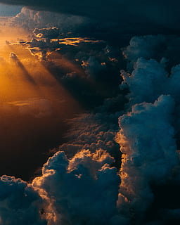 nuvole, d'oro, ora, aereo, vista, tramonto, temporale, tempesta, ombra, volo, sole, nube, cumulu, tuono, nuvola - cielo, bellezza nella natura, scenics - natura, cielo, la tranquillità, nessuno, scena tranquilla, natura, all'aperto, Cloudscape, idilliaco, vista aerea, cielo drammatico, ambiente, raggio di sole, colore arancione, giorno, mezzi di trasporto, 4K, CC0, dominio pubblico, privo di copyright