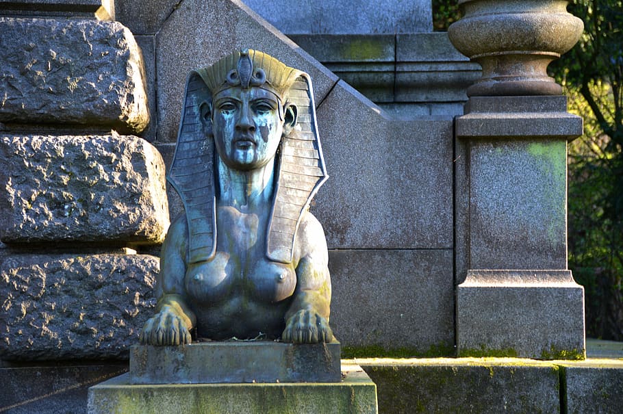 Sphinx, Grab, Statue, verwittert, Friedhof, Bergfriedhof, heidelberg, Steinskulptur, Steine, mystisch, Skulptur, Darstellung, Kunst und Handwerk, menschliche Darstellung, Kreativität, keine Leute, Kunst, Tag, die Architektur, Schnitzen - Handwerksprodukt, männliche Ähnlichkeit, solide, stein material, Religion, gebaute Struktur, Stein, Spiritualität, Nahansicht, draußen, Carving, aufwendig, 5K