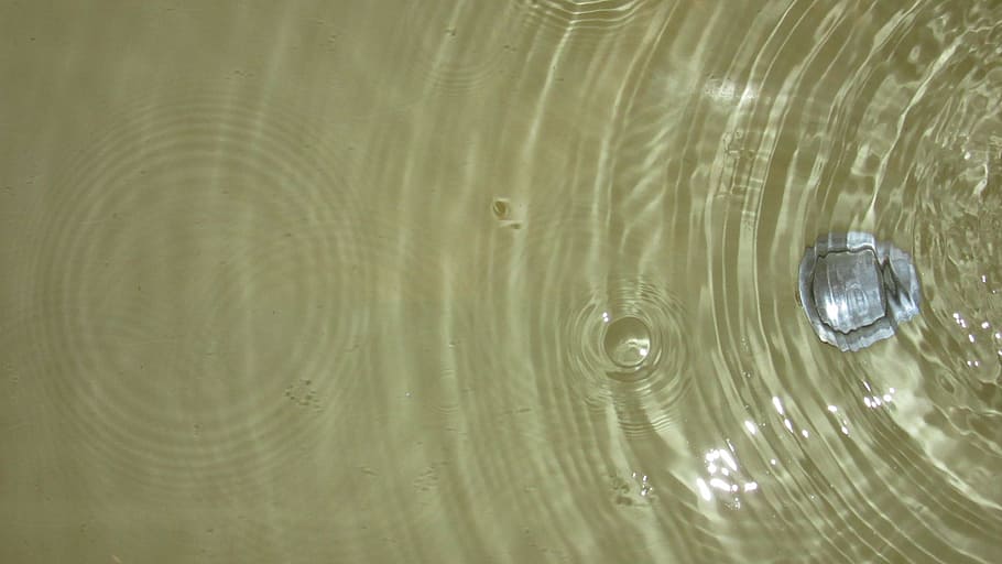Welle, Bad, Badewasser, Muster, Hintergrund, Vollbild, Wasser, keine Leute, Hintergründe, Natur, gewellt, Nahansicht, draußen, Holz - Material, Bewegung, Tag, nass, texturiert, Reflexion, konzentrisch, direkt darüber, High Angle View, fallen, Schwimmen, Reinheit, 4K