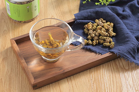 tin, dendrobium, flood damage, food and drink, drink, table, refreshment, wood - material, indoors, drinking glass, food, household equipment, glass, freshness, high angle view, wellbeing, still life, no people, healthy eating, tea, tea - hot drink, bowl, snack, tray, 5K, CC0, public domain, royalty free