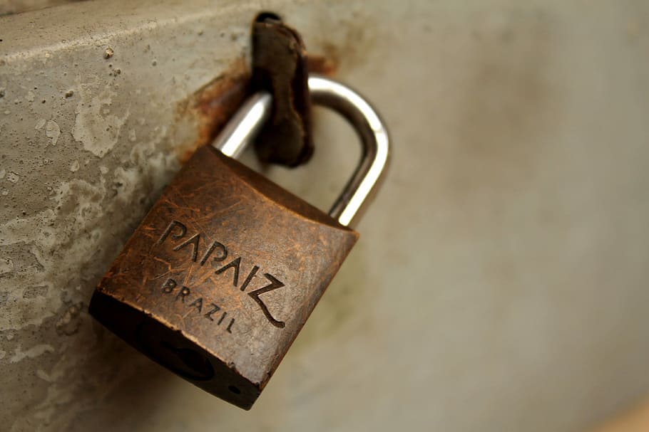 visací zámek, zámek, zajistit, zamčené, kov, bezpečnostní, ochrana, bezpečnost, závěsný, detail, milovat, nikdo, zaměřit se na popředí, text, selektivní zaměření, pozitivní emoce, rezavý, tvar srdce, emoce, starý, sdělení, klíč, láska zámek, ocel, stříbrné barvy, 4K