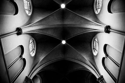vecchio, muro, soffitto, vecchio muro, struttura, vecchio, parete, costruzione, muro di mattoni, edificio storico, muri, architettura, vecchi edifici e strutture, castello, nessuno, in casa, sfondi, modello, design, avvicinamento, fotogramma intero, metallo, religione, creatività, forma, arte e artigianato, struttura costruita, credenza, girato in studio, Inquadratura dal basso, luogo di culto, spiritualità, direttamente sotto, 1080P, CC0, dominio pubblico, privo di copyright