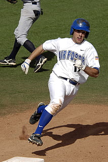 Home Run, Baseball, Base, Läufer, Tasche, dritte Basis, schlagen, abspielen, Infield, Ergebnis, Zuhause, Feld, Sport, männlich, Boden, Spiel, Athlet, Spieler, Lauf, Helm, Sportuniform, Kind, Kopfbedeckungen, echte Menschen, Jungs, Kleidung, Menschen, in voller Länge, Sporthelm, Männer, Tag, spielen, Kindheit, Wettbewerb, Natur, Schutz, Sportausrüstung, Teenager, 2K, CC0, gemeinfrei, lizenzfrei