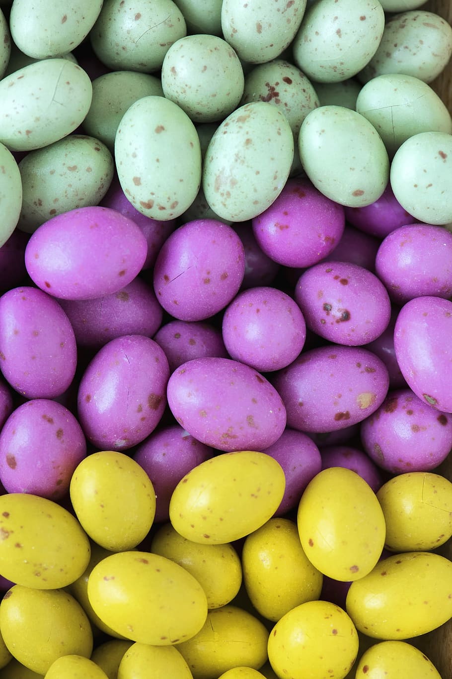 ous assortits, menjar, Pasqua, escriptori, ou, color, assortiment, fons, pilota, mongeta, bonbon, caramels, fons de dolços, xocolata, ous de xocolata, primer pla, cacau, colorit, fesol de colors, colors candy, pastisseria, decoració, deliciós, sabor, verd, grup, aïllat, macro, mini, menta, mixt, rosa, rodó, berenar, pedra, sucre, ensucrat, faves dolces, dolços, gust, saborós, textura, tractar, fons de pantalla, groc, menjar i beguda, marc complet, gran grup d'objectes, alimentació saludable, frescor, abundància, natura morta, cap gent, benestar, multicolor, vista d’angle alt, directament a sobre, dia, Munt, color rosa, fruita, a la venda, 1080P