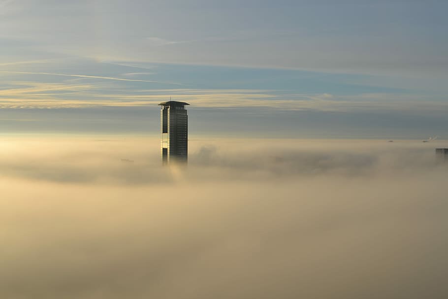 aèria, vista, gratacels, perforació, núvols, horitzó, gris, edifici, envoltat, blanc, cel, boira, núvol, torre, a dalt, arquitectura, skycraper, vintage, suau, ciutat, alt, paisatge urbà, cap gent, núvol - cel, estructura construïda, naturalesa, exterior de l'edifici, dia, a l'aire lliure, tranquil·litat, escena tranquil·la, camp, terra, paisatge, seguretat, posta de sol, bellesa a la natura, escenics - natura, 4K