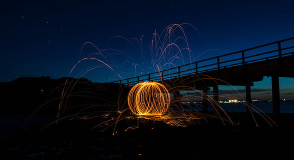 exhibició de focs artificials, pont, fotografia steelwol photography, focs artificials, llum, il·luminat, fosc, aigua, ciutat, urbà, silueta, orbe, australium, sydney, la perouse, nit, exposició llarga, moviment, cel, llana de filferro, moviment borrós, arquitectura, naturalesa, connexió, pont - estructura feta per l'home, girant, estructura construïda, brillant, a l'aire lliure, cap gent, pintura de llum, foc - fenomen natural, espurnes, 4K, CC0, domini públic, lliure de regalies