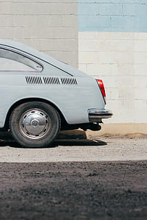 grå, Volkswagen Mini Cooper, volkswagen, mini cooper, bil, land køretøj, gade, Politi styrke, transportmidler, urban scene, redaktionelle, udendørs, transportform, dag, dæk, motor køretøj, by, stationær, ingen mennesker, arkitektur, bygget struktur, parkering, bygning udvendig, vej, rejse, murbygningsfunktion, hjul, retro stylet, garage, 5K, CC0, offentligt domæne, royaltyfrie