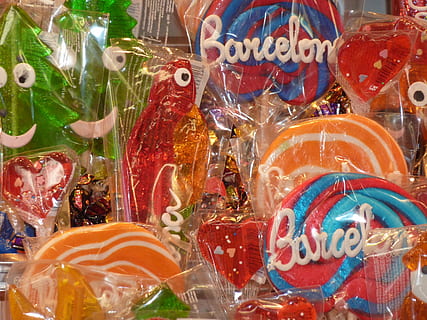 caramella, confezionato, mitbringsel, sgranocchiare, regalare, regalo, dolce, marca, diapositiva, Barcellona, zucchero, colore, colorato, in vendita, scelta, variazione, Al dettaglio, trasparente, multicolore, mercato, grande gruppo di oggetti, nessuno, collezione, avvicinamento, cibo e bevande, fotogramma intero, in casa, sfondi, saldi, cibo, natura morta, vetro - materiale, esposizione al dettaglio, 2K, CC0, dominio pubblico, privo di copyright