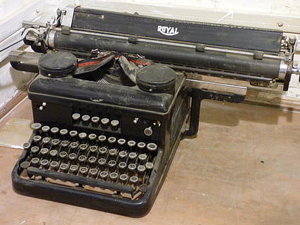 machine, print, keys, font, typewriter, paper, letters, to write, document, letter, writing, retro, text, keyboard, writer, old-fashioned, retro Styled, old, antique, machinery, typing, obsolete, alphabet, communication, indoors, technology, history, number, no people, close-up, the past, table, high angle view, western script, correspondence, 4K, CC0, public domain, royalty free
