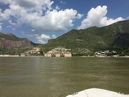 presa, portes, durango, muntanya, naturalesa, mar, aigua, núvol - cel, cel, arquitectura, dia, bellesa a la natura, vaixell nàutic, escenics - natura, estructura construïda, exterior de l'edifici, arbre, edifici, Serra, cap gent, planta, davant del mar, a l'aire lliure, 2K, CC0, domini públic, lliure de regalies