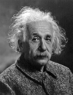 harmaasävyinen muotokuva, Albert Einstein, mies, fyysikko, tiedemies, e mc2, vuosikerta, professori, historiallinen, Saksan kieli, teoriat, fysiikka, älykäs, suhteellisuusteoria, kvanttiteoria, Nobel palkinto, muotokuva, pääosuma, vanhempi aikuinen, katsot kameraa, aikuinen, yksi henkilö, studio ammuttu, lähikuva, parta, harmaat hiukset, ilme, ryppyinen, vakava, sisällä, valkoiset hiukset, muotoilu, edestä, ihmisen kasvot, ihmiskarva, 1080P, CC0, public domain, rojaltivapaa