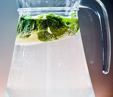 klar, glaskande, fyldt op, hvid, væske, limonade, kande, Citron, forfriskning, drikke, drik, sommer, Juice, frisk, friskhed, is, koldtemperatur, grøn farve, cocktail, mad og drikke, husholdningsudstyr, glas, drikkeglas, mad, sund kost, tæt på, ingen mennesker, kold temperatur, frugt, urt, velvære, indendørs, mynteblad - kulinarisk, glas - materiale, stilleben, mojito, tonic vand, citron sodavand, 4K, CC0, offentligt domæne, royaltyfrie