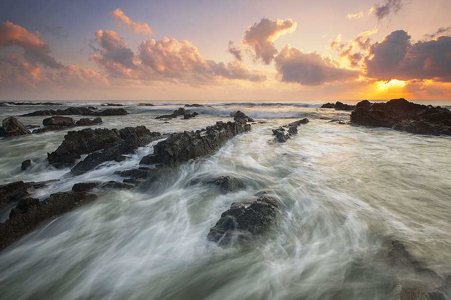 rosa, ennuvolat, posta de sol, rocós, oceà, núvols, paisatge, exposició llarga, moviment, naturalesa, roques, mar, sortida del sol, lapse de temps, fotografia de lapse de temps, tranquil, onada, aigua, bellesa a la natura, escenics - natura, cel, núvol - cel, terra, rock, platja, rock - object, sòlid, moviment borrós, cap gent, esport aquàtic, a l'aire lliure, horitzó sobre l’aigua, aigua que flueix, 720P