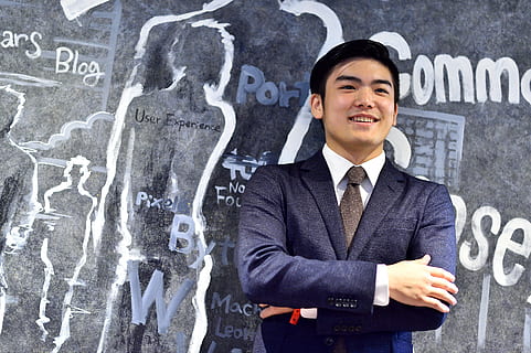 it, venture, event, one person, front view, waist up, standing, men, males, young adult, well-dressed, portrait, creativity, smiling, wall - building feature, businessman, young men, business, looking at camera, art and craft, adult, contemplation, 2K, CC0, public domain, royalty free