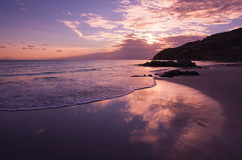 riva del mare, foto del tramonto, spiaggia, tramonto, riflessione, bagnato, sabbia, vetroso, superficie, specchio, oceano, mare, acqua, costa, riva, paesaggio marino, cielo, natura, onda, romantico, panoramico, rocce, scogliera, vacanza, tranquillo, calmo, scenics - natura, bellezza nella natura, terra, la tranquillità, nuvola - cielo, scena tranquilla, idilliaco, orizzonte sull'acqua, colore arancione, orizzonte, nessuno, all'aperto, cielo romantico, 1080P, CC0, dominio pubblico, privo di copyright