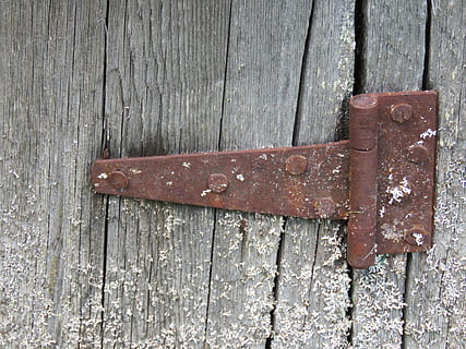 paslı, eski, menteşe, bağbozumu, grunge, metal, kirli, yaşlı, Antik, malzeme, yıpranmış, ahşap, çerçeve eklemi, vidalar, yüzey, ahşap malzeme, kapı, Giriş, kapatmak, insansız, gün, koruma, dokulu, mandal, güvenlik, açık havada, Emniyet, bozulma, düşüş, kilit, bütün çerçeve, 4K, CC0, kamu malı, telif ücretsiz